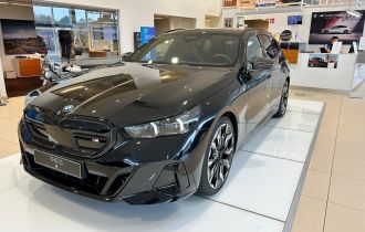 i5-m60-xdrive-touring-g61-z